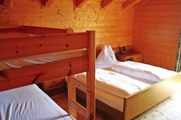 Zimmer und Betten der Pension