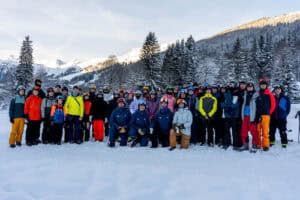 Gruppenfoto Schulskikurs Saalbach