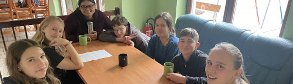 Gemeinsame Pause bei der Klassenfahrt