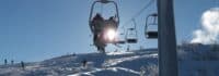 Schüler haben Spaß auf der Ski-Klassenfahrt Kössen in Österreich