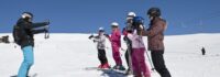 Schüler haben Spaß auf der Ski Klassenfahrt Schönfeld im Salzburger Land
