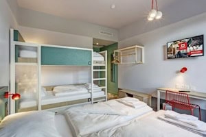 Mehrbettzimmer im Meininger Hotel