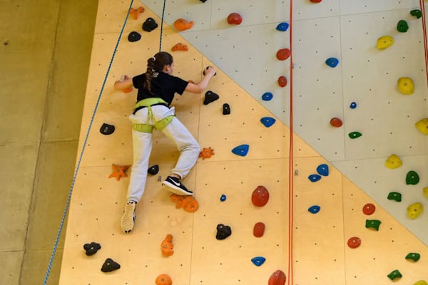 Indoor Klettern auf der Klassenfahrt Sporthelden in Bischofsgrün